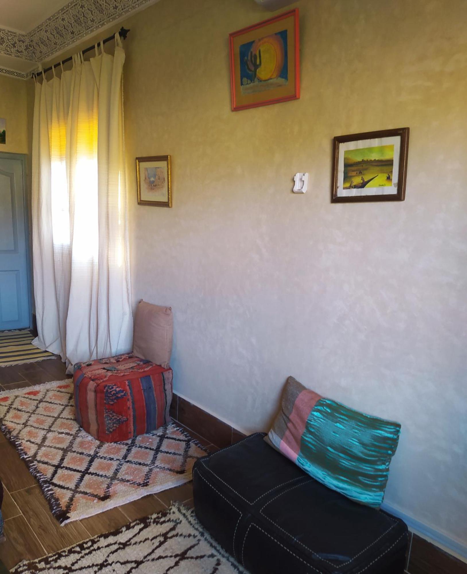 Le Petit Jardin Bed & Breakfast Demnat Bilik gambar