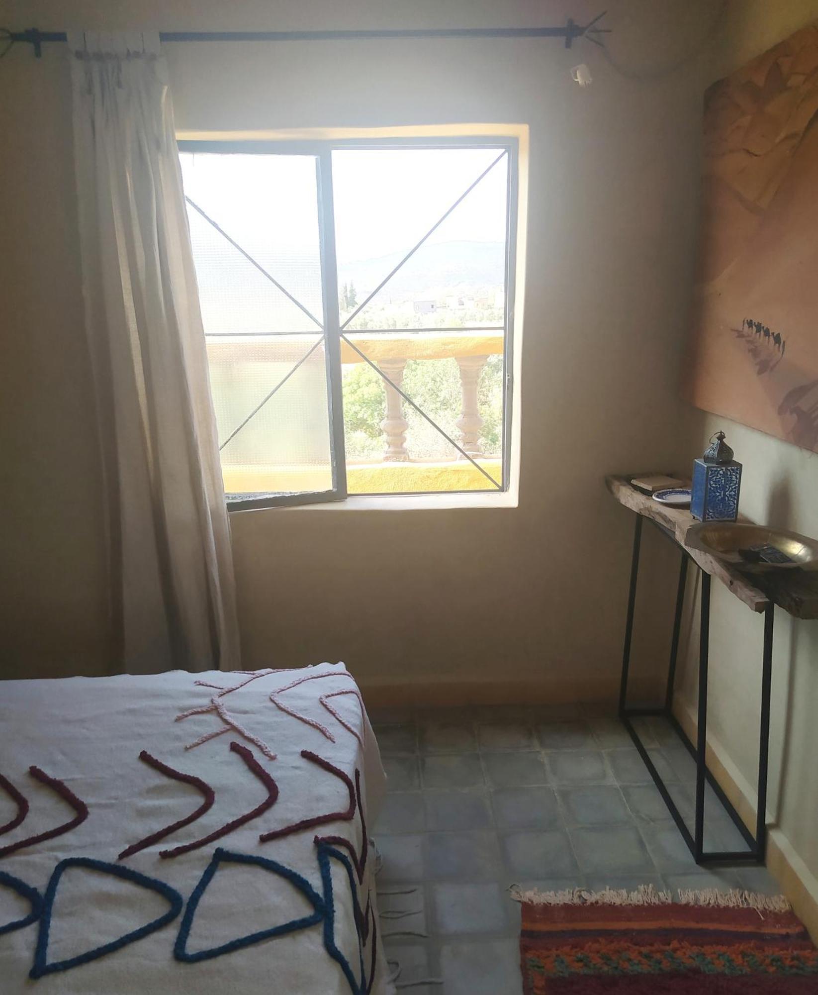 Le Petit Jardin Bed & Breakfast Demnat Bilik gambar